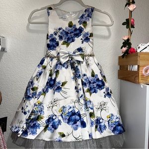 Girl Gown dress size 7